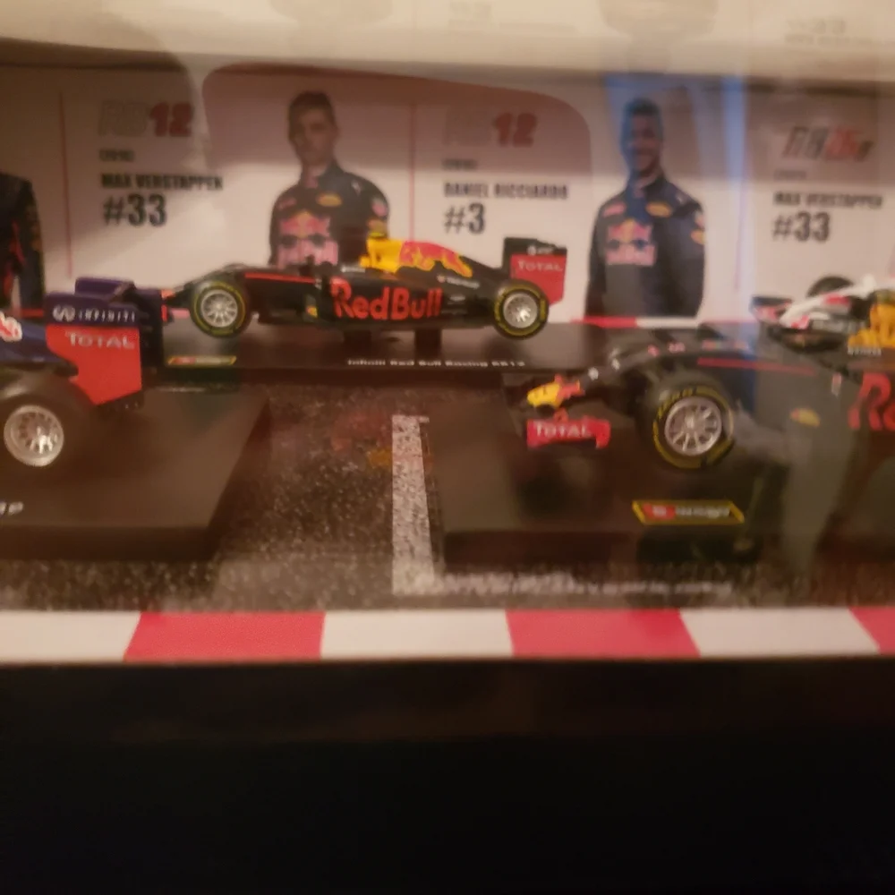 🏁 Red Bull Racing Formula 1 Cars 🏎 - Picture 4 of 14